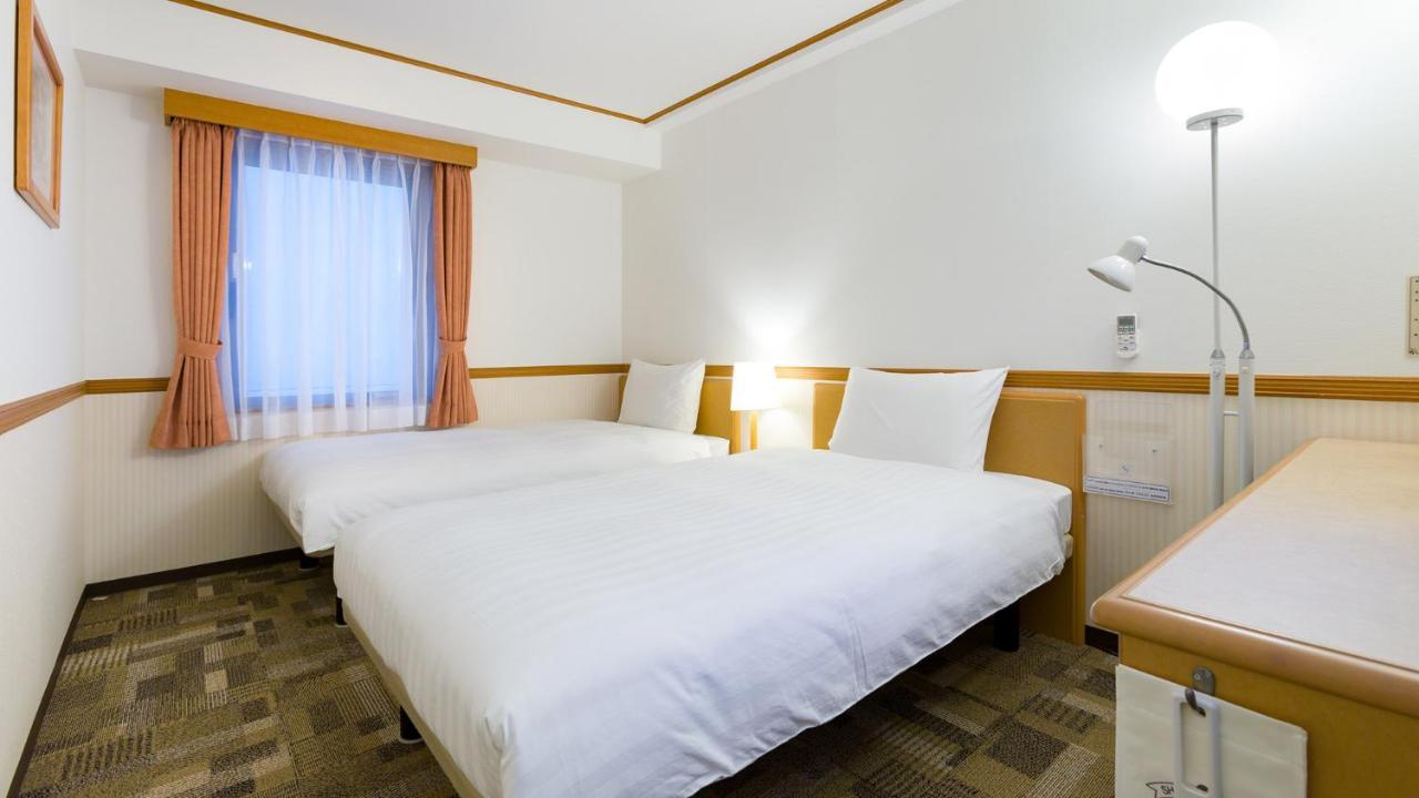 Toyoko Inn Sasebo Ekimae Bagian luar foto