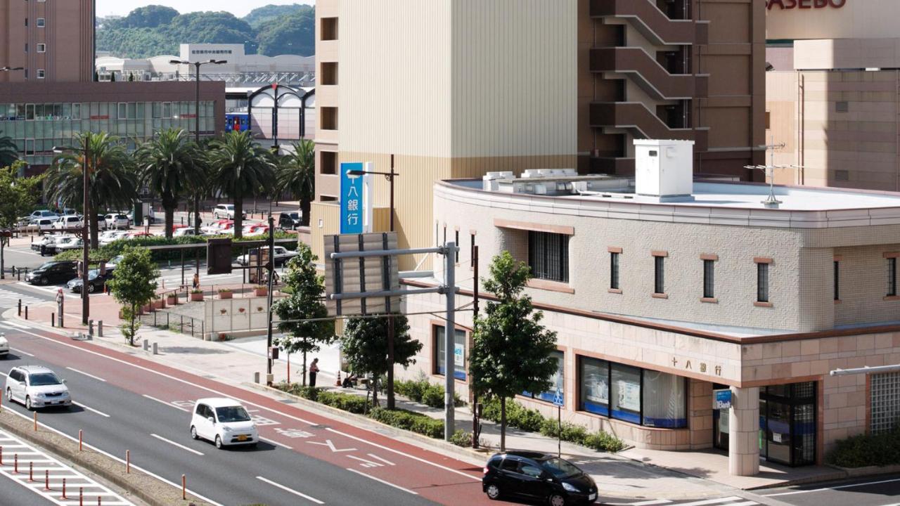 Toyoko Inn Sasebo Ekimae Bagian luar foto