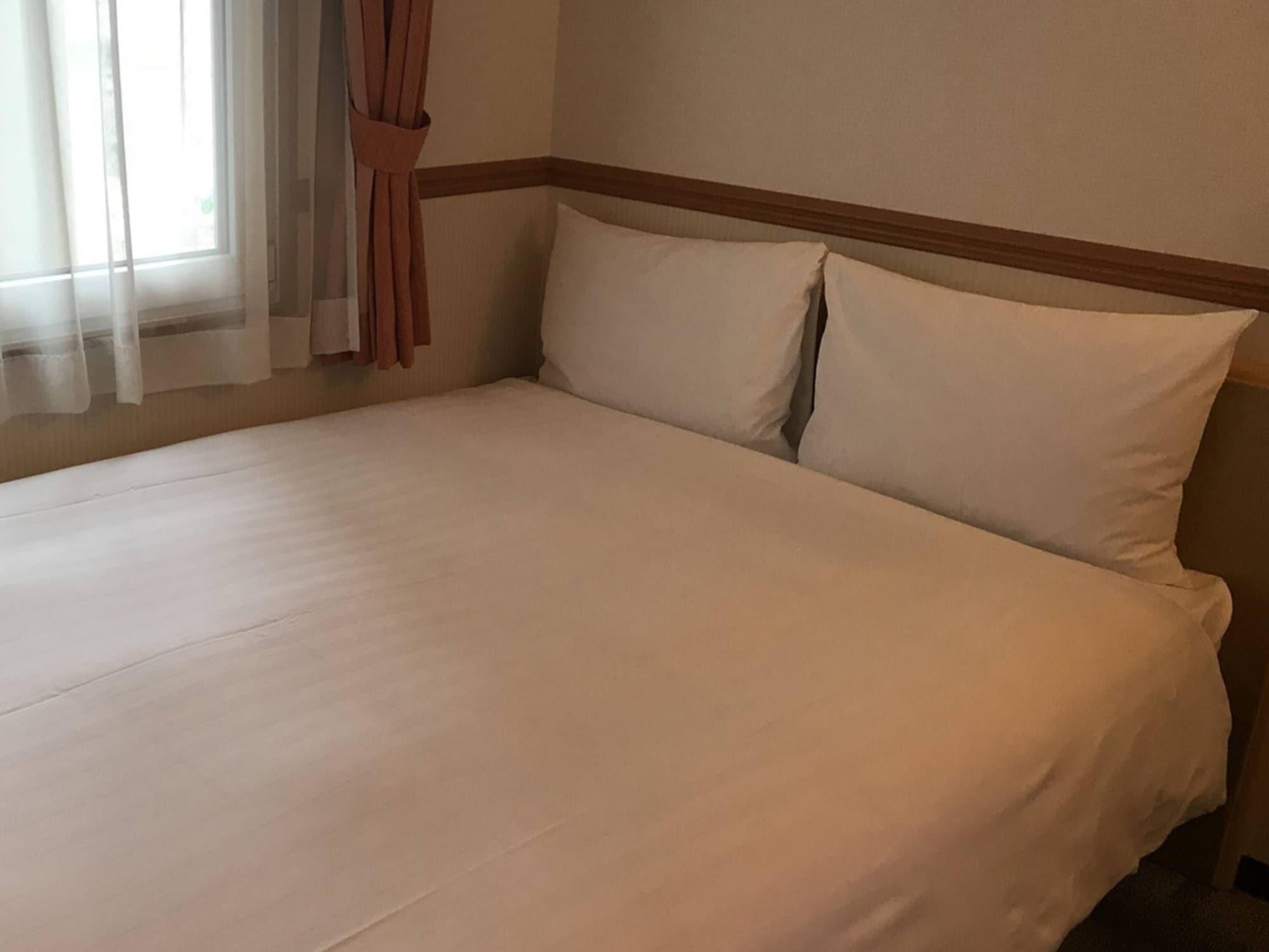 Toyoko Inn Sasebo Ekimae Bagian luar foto
