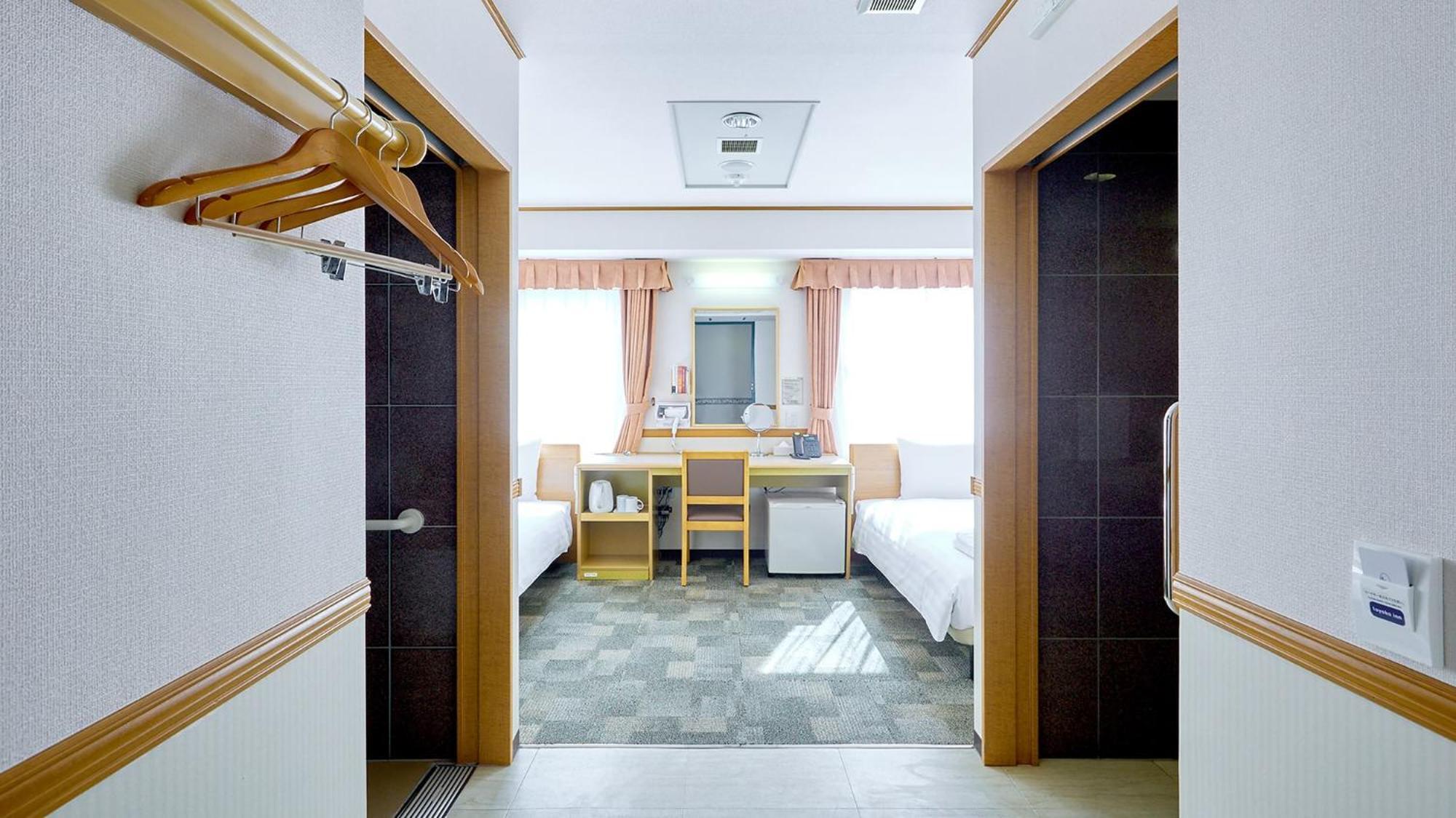 Toyoko Inn Sasebo Ekimae Bagian luar foto